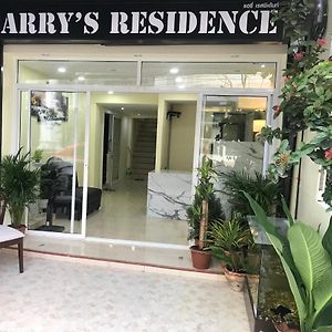 Harrys Resiendence